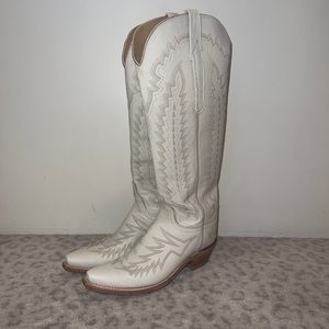 Lucchese Priscilla cream, size 8.5